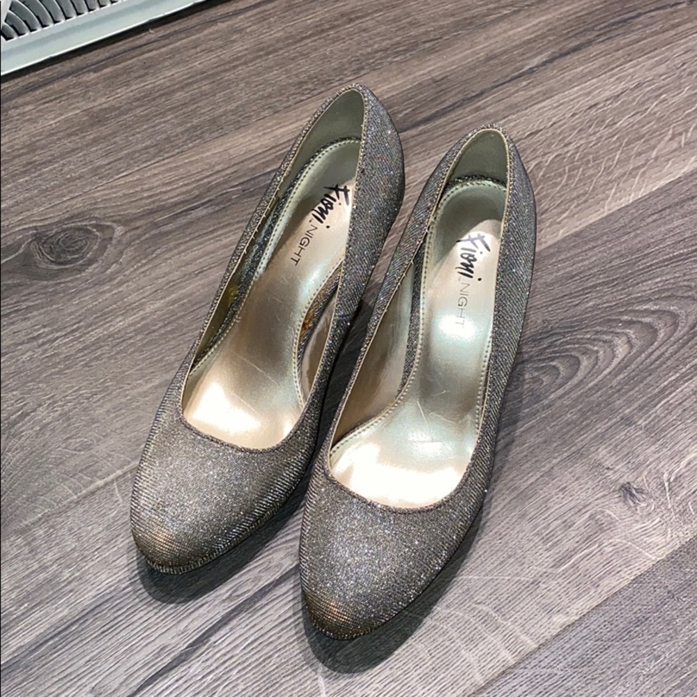Women’s Fioni Night shoes. Size 7
